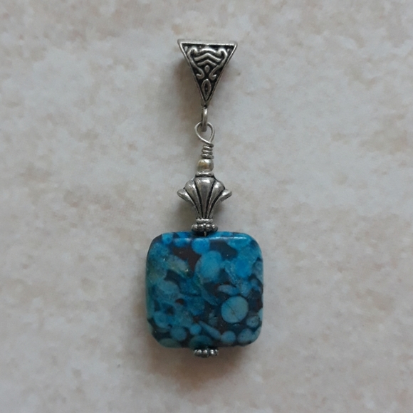 *Host Pick*Beautiful handcrafted pendant - Picture 3 of 5